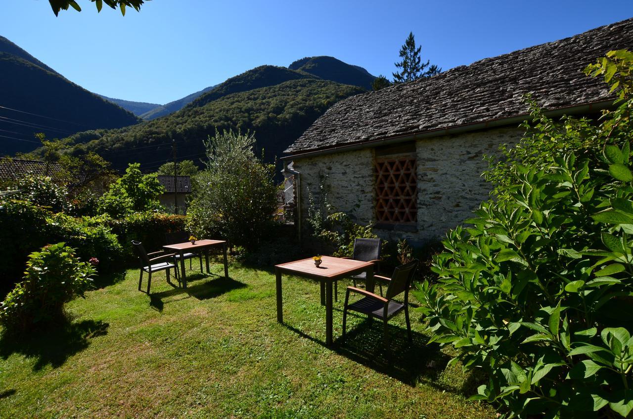Hotel Garni Maggia Giumaglio エクステリア 写真